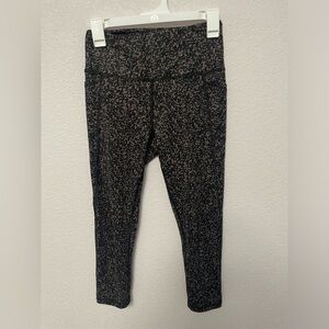 Lorna Jane Black and Gray Patterned Leggings